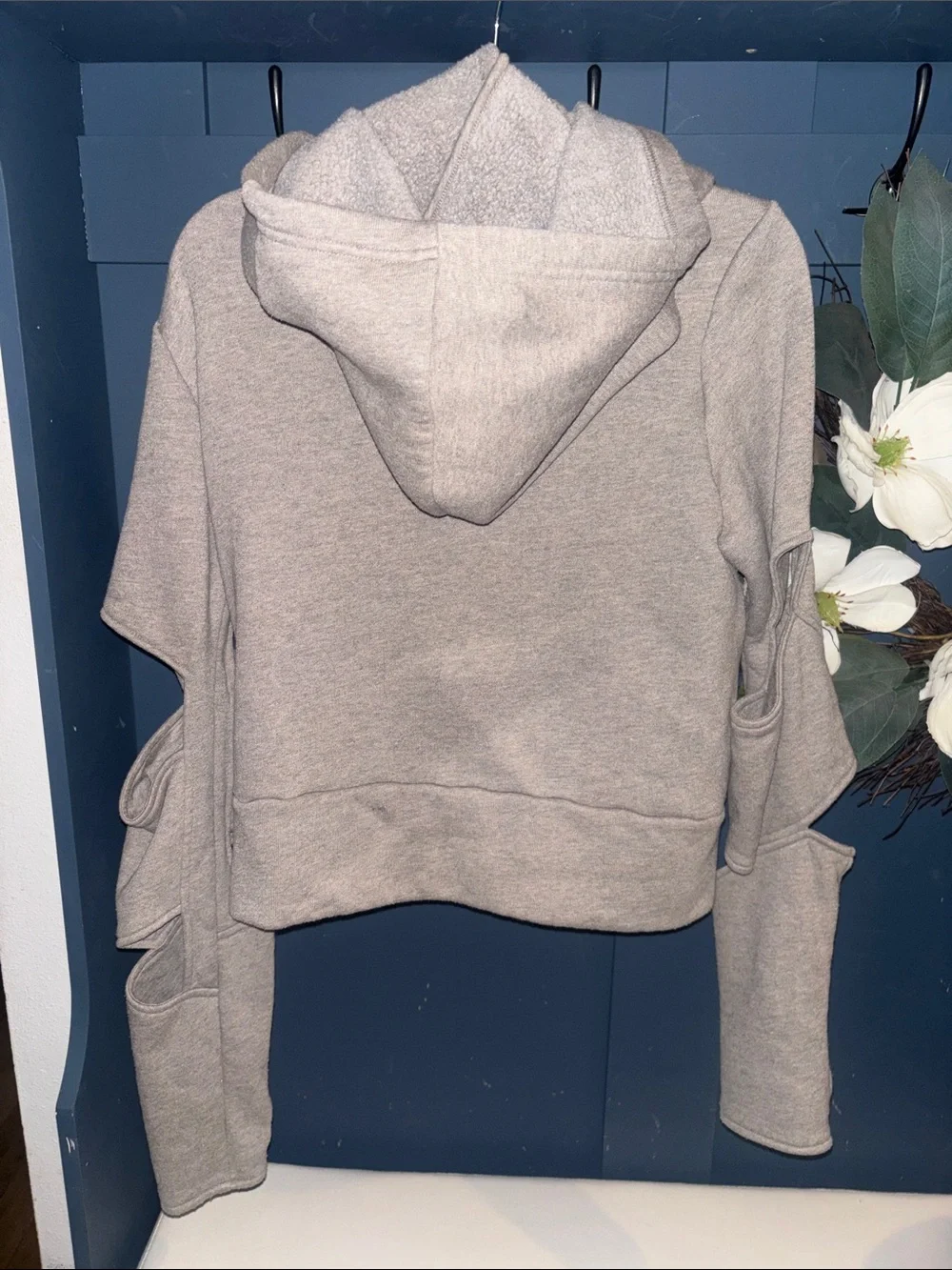 Women’s ALO Yoga Taupe Hooded Zip Jacket with Arm Cutouts